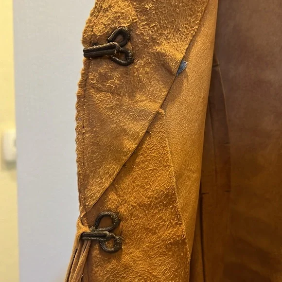 Hand painted Suede Vest - Picture 5 of 11